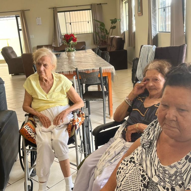 Ação de autocuidado com vendedoras da Mary Kay em comemoração ao Dia das Mulheres (11)