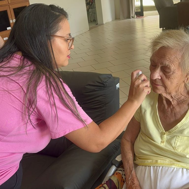 Ação de autocuidado com vendedoras da Mary Kay em comemoração ao Dia das Mulheres (17)