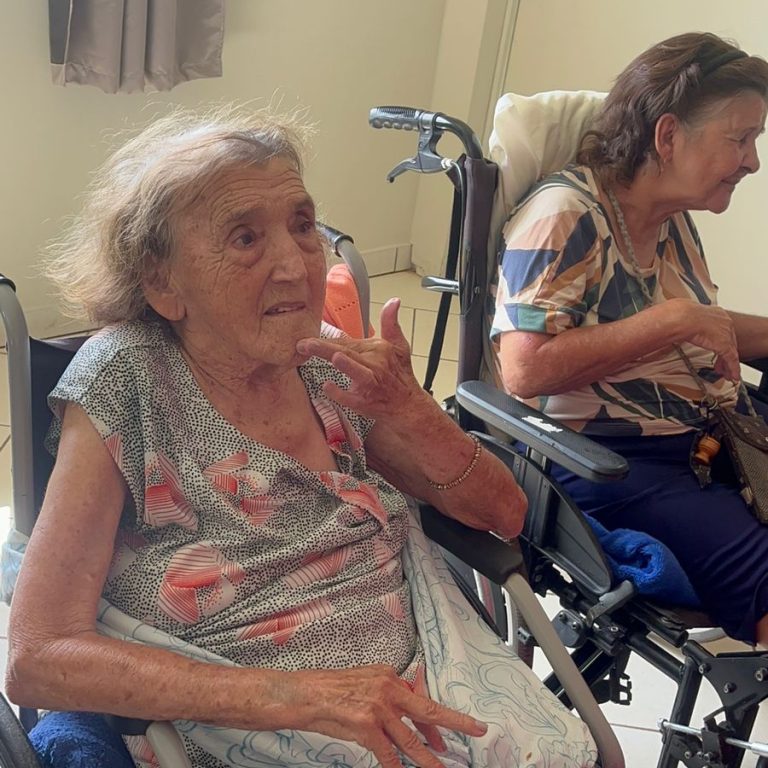 Ação de autocuidado com vendedoras da Mary Kay em comemoração ao Dia das Mulheres (19)