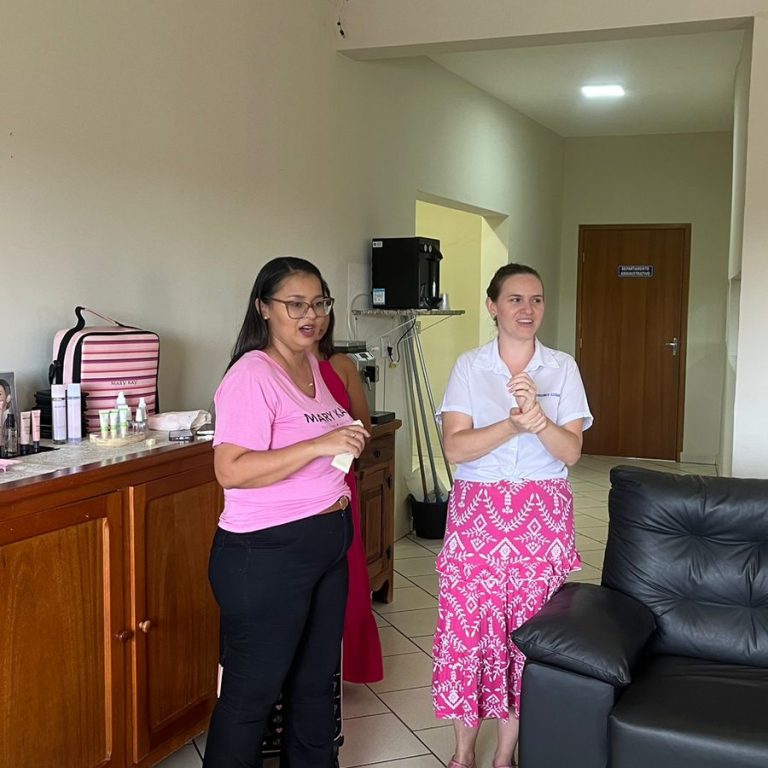 Ação de autocuidado com vendedoras da Mary Kay em comemoração ao Dia das Mulheres (21)