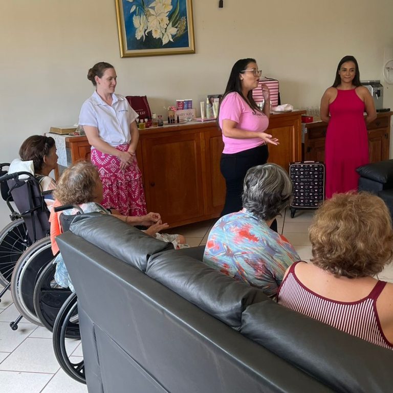 Ação de autocuidado com vendedoras da Mary Kay em comemoração ao Dia das Mulheres (6)
