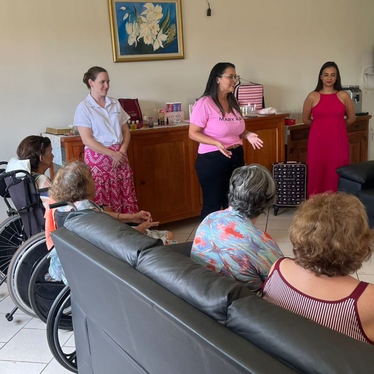 Ação de autocuidado com vendedoras da Mary Kay em comemoração ao Dia das Mulheres (7)