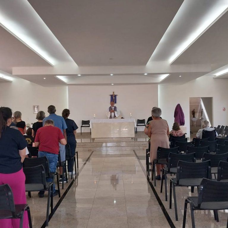 Atividades religiosas Missa (1)
